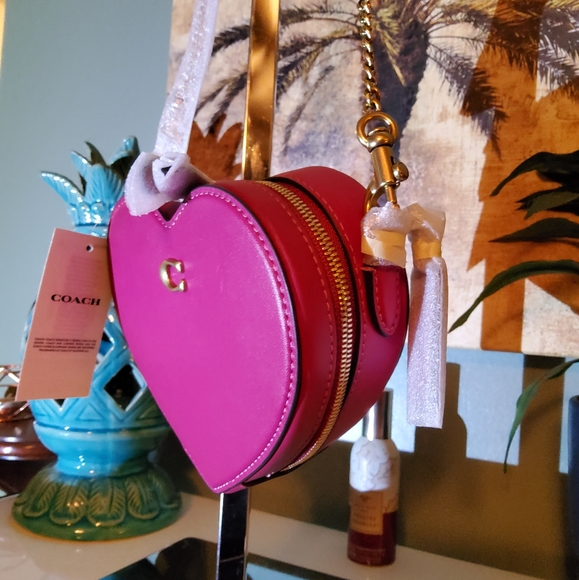 COACH RED HEART CROSSBODY 14 MINI PURSE❗️WITH VIDEO❗️BESTSELLER❗️❤️ - Picture 9 of 9